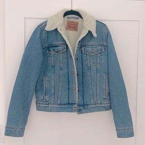 Levi’s Men’s Sherpa Trucker Jacket